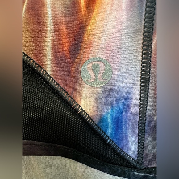 Lululemon Hotty Hot Short *High-Rise Long 4" Chroma Fusion Multi / Black Sz 4 - Picture 4 of 7